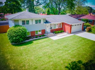 872 Spruance Pl, Des Plaines, IL