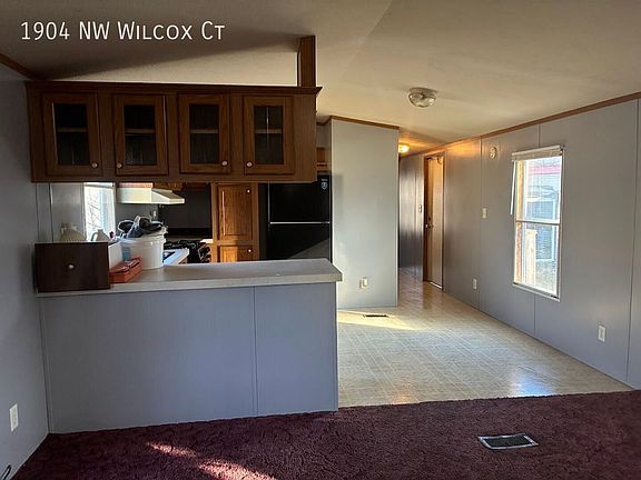 3rd image of 1904 NW Wilcox Ct