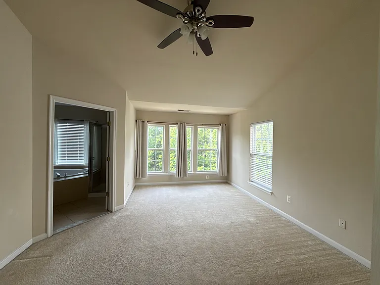44293 Suscon Sq — Photo 32