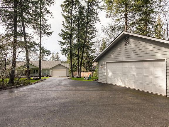 Separate 2 Car Garage/Shop