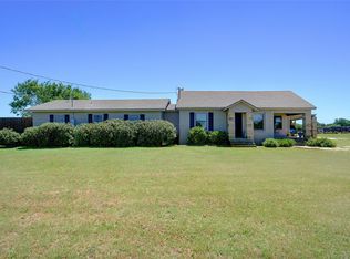 1860 Old Base Rd, Aurora, TX 76078