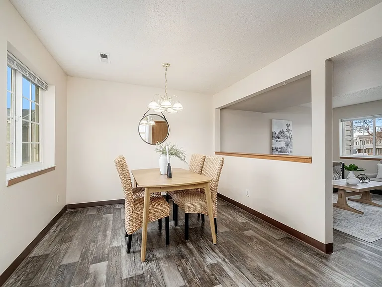Eastpointe Townhomes — Photo 25
