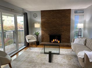 1234 Pendrell St, Vancouver, BC V6E1L6