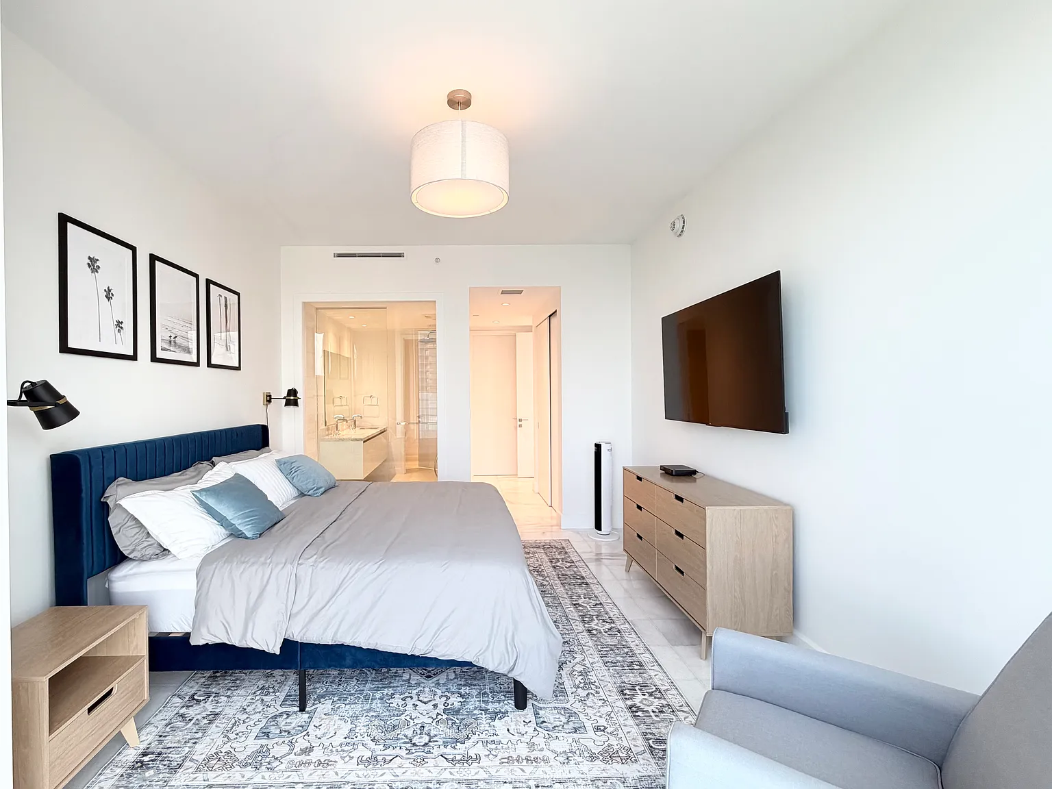 2 bed, 1105 sqft, $8,900 — Photo 4