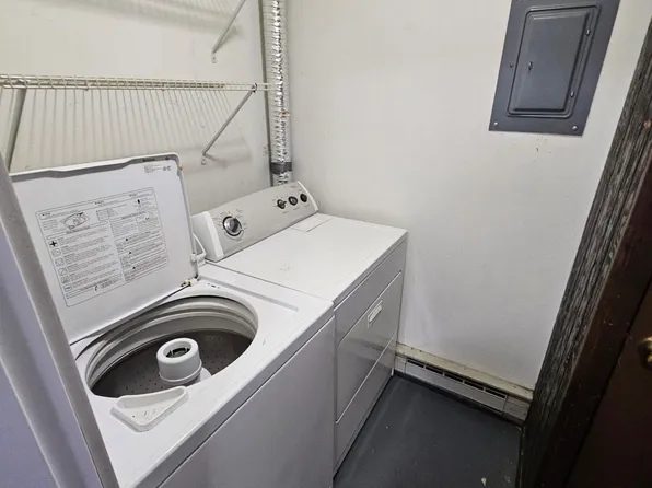 1749 Bainbridge St APT 2, La Crosse, WI 54603