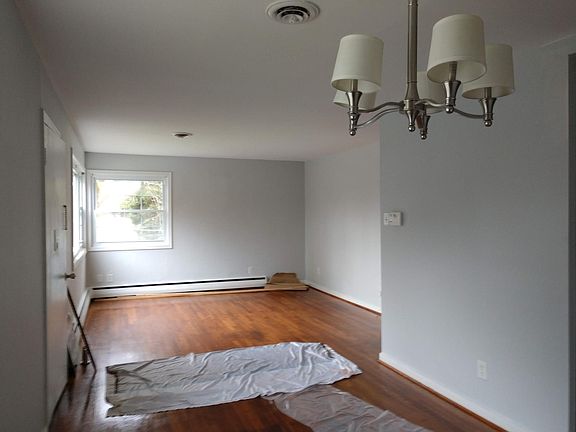 2nd image of 110 E Norwood Ave