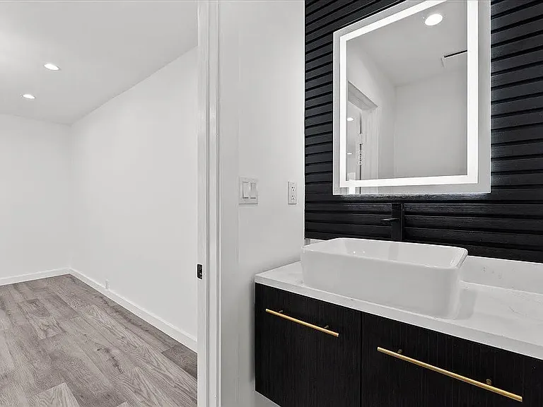 4516 Werner St — Photo 14