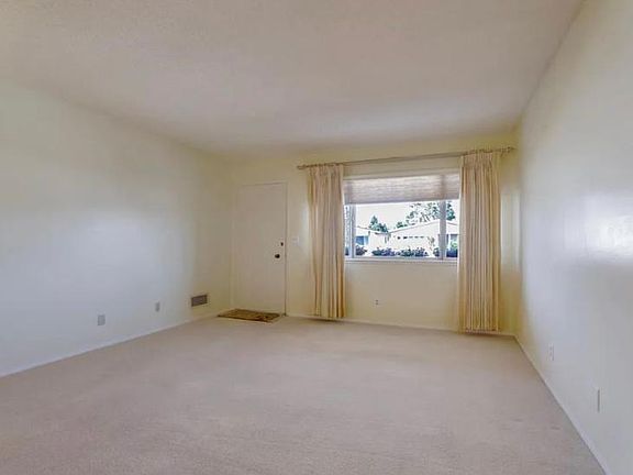 4th image of 251 Hushbeck Ave