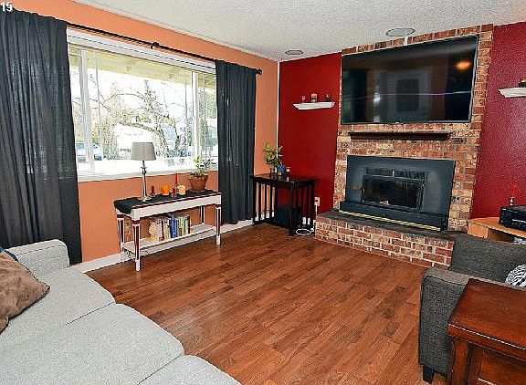 4th image of 4217 NE 141st Ave