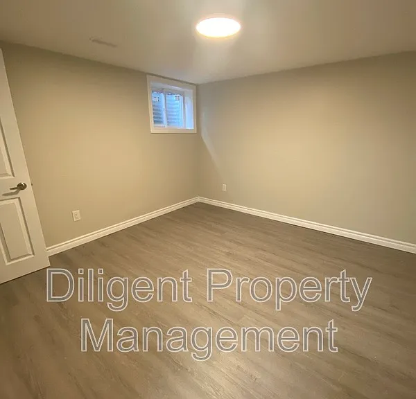 1528 Redwood Dr #LOWER — Photo 18