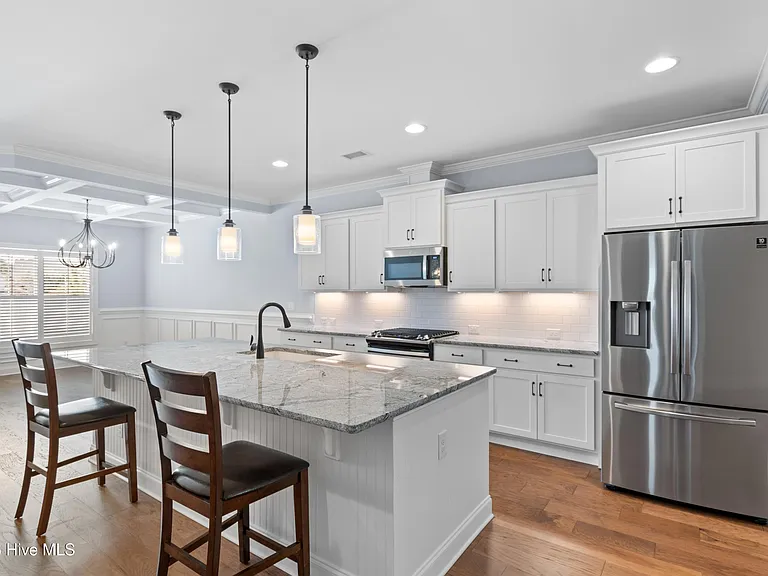 3688 Gardenia Ln — Photo 10