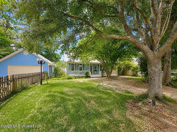 3rd image of 19635 Riverline Dr E