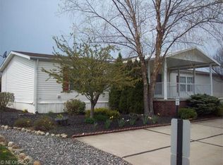 1596 Birdie Ln, Painesville, OH 44077