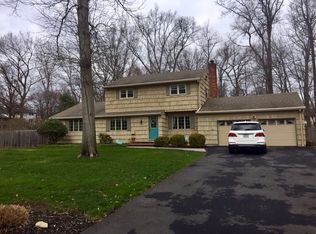 110 Smith Hill Rd, Suffern, NY 10901