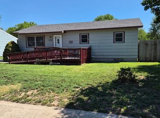 1704 Neil St, Garden City, KS 67846