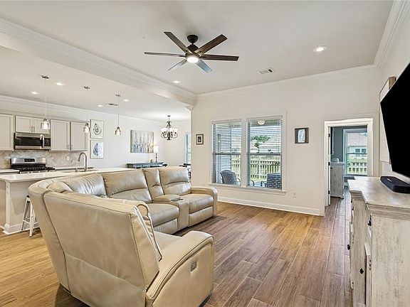 4th image of 477 Tiger Ave