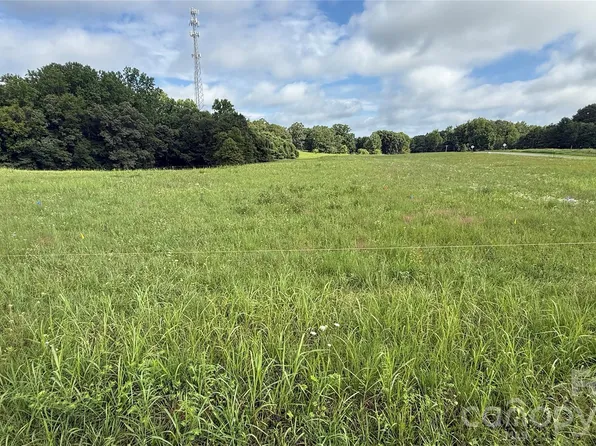 1 Cloninger Rd #1, Dallas, NC 28034