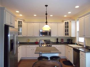 524 E Vanderbilt Dr, Mars, PA 16046
