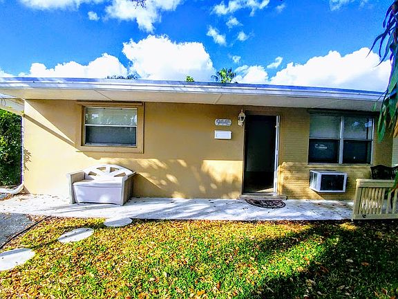 4th image of 9445 SW 51st Ct