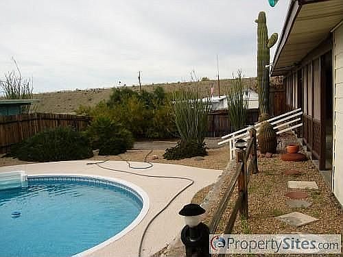 2nd image of 3159 Lake Dr