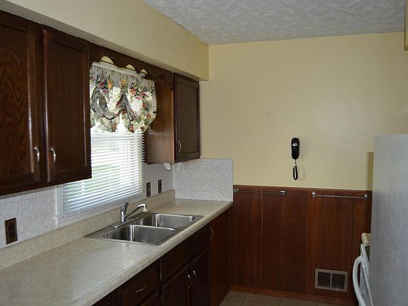 5th image of 3506 Avenue F