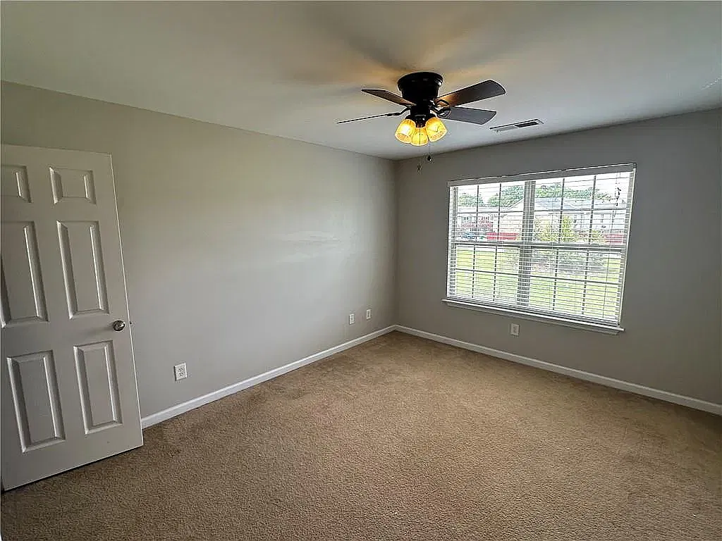 2 bed, 1512 sqft, $1,650 — Photo 4