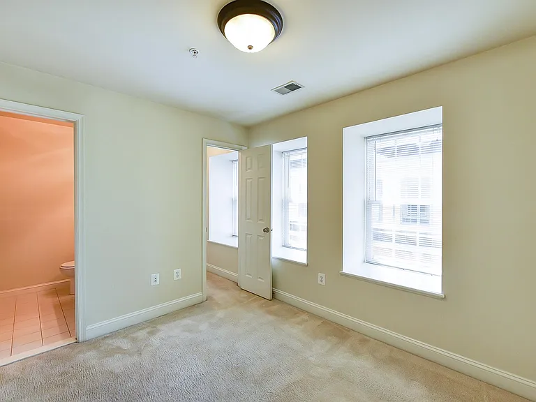 4610 Wilson Blvd — Photo 25