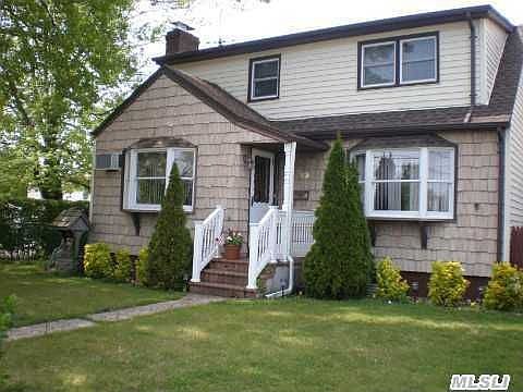 1st image of 1753 Powers Ave