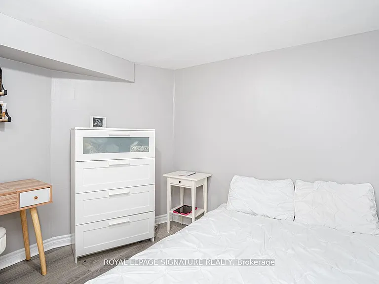 1078 Eastmount Ave #2 — Photo 16