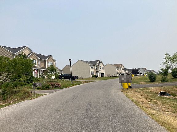 4th image of 93 Five Forks Dr