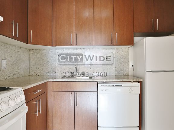5th image of 284 Mott St APT 7N