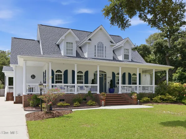 222 Yacht Club Drive, Newport, NC 28570