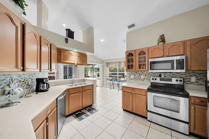 3505 Surfside Blvd — Photo 16