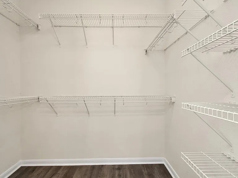 2626 Orchard Creek Ln — Photo 24