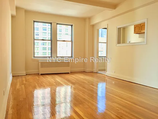 Rented by NYC Empire Realty Inc | media 1