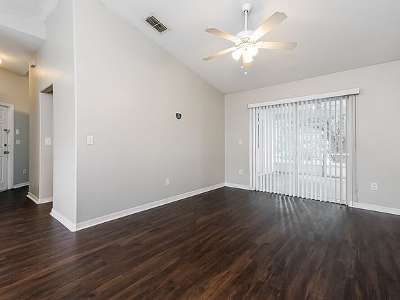 3rd image of 1128 Windy Bluff Dr