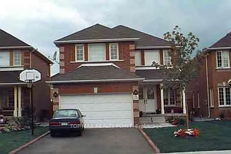 15 Carrie Cres Photo 1