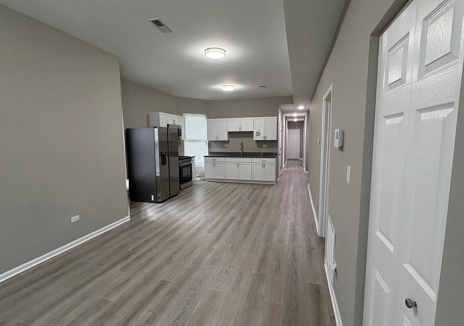4 bed, 1373 sqft, $1,950 — Photo 2