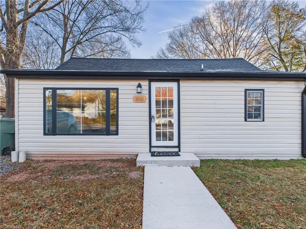 211 S 5th Ave, Mayodan, NC 27027