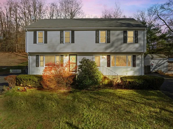 292 Berkley St, Taunton, MA 02780