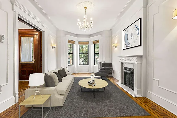 Rented by Compass | media 22