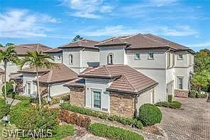 3 bed, 2.5 bath, 2297 sqft, $9,000 — Photo 2