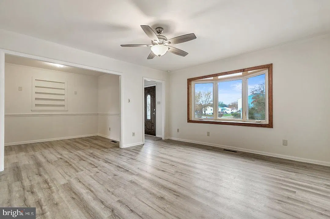 4 bed, 1.5 bath, 1120 sqft, $1,850 — Photo 3