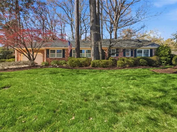 4609 Birdie Ct, Virginia Beach, VA 23462