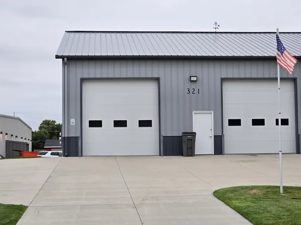 321 W Shuster Ranch Rd #A, Fremont, NE 68025