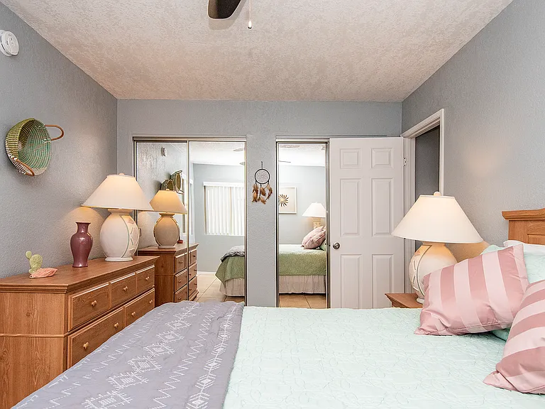 5900 S Torrence Dr — Photo 9