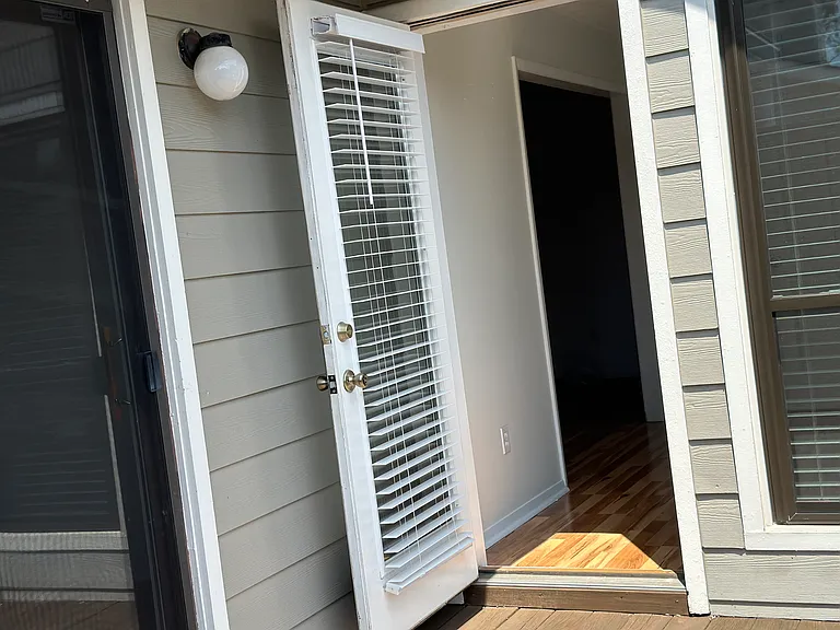 306 Park Ridge Cir — Photo 16