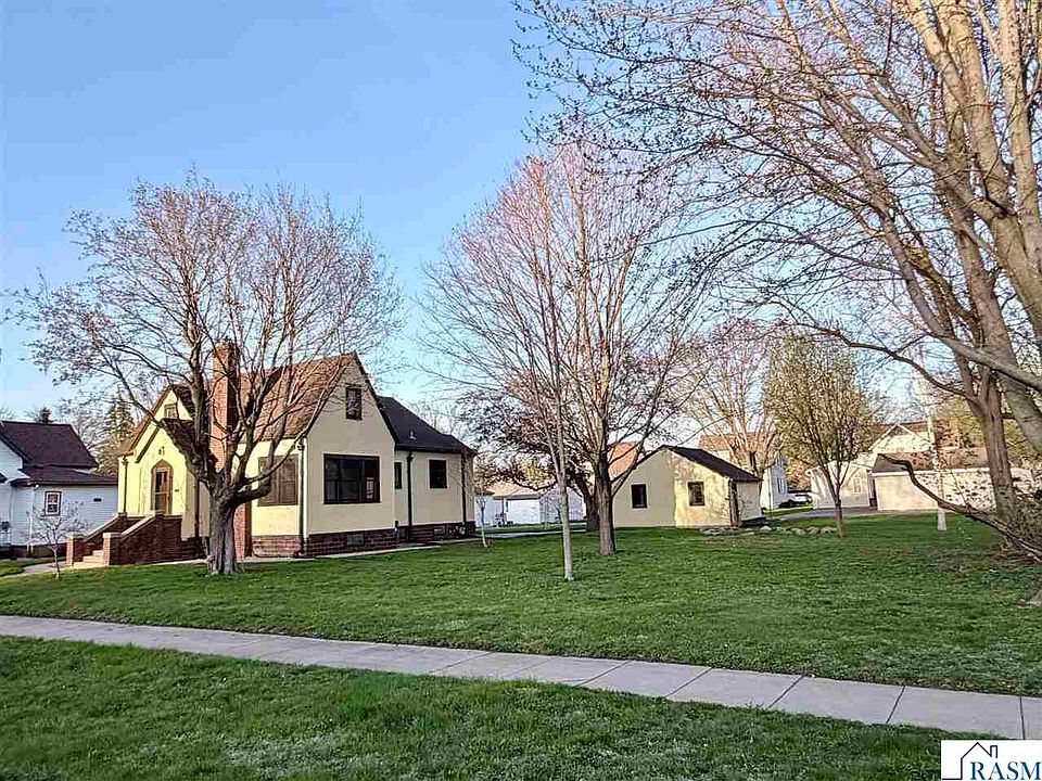 1st image of 718 6th St N