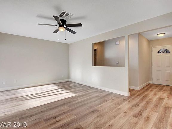 5th image of 3043 McLeod Dr