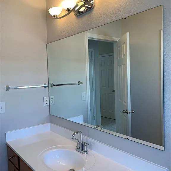 15426 Bowie Dr — Photo 5